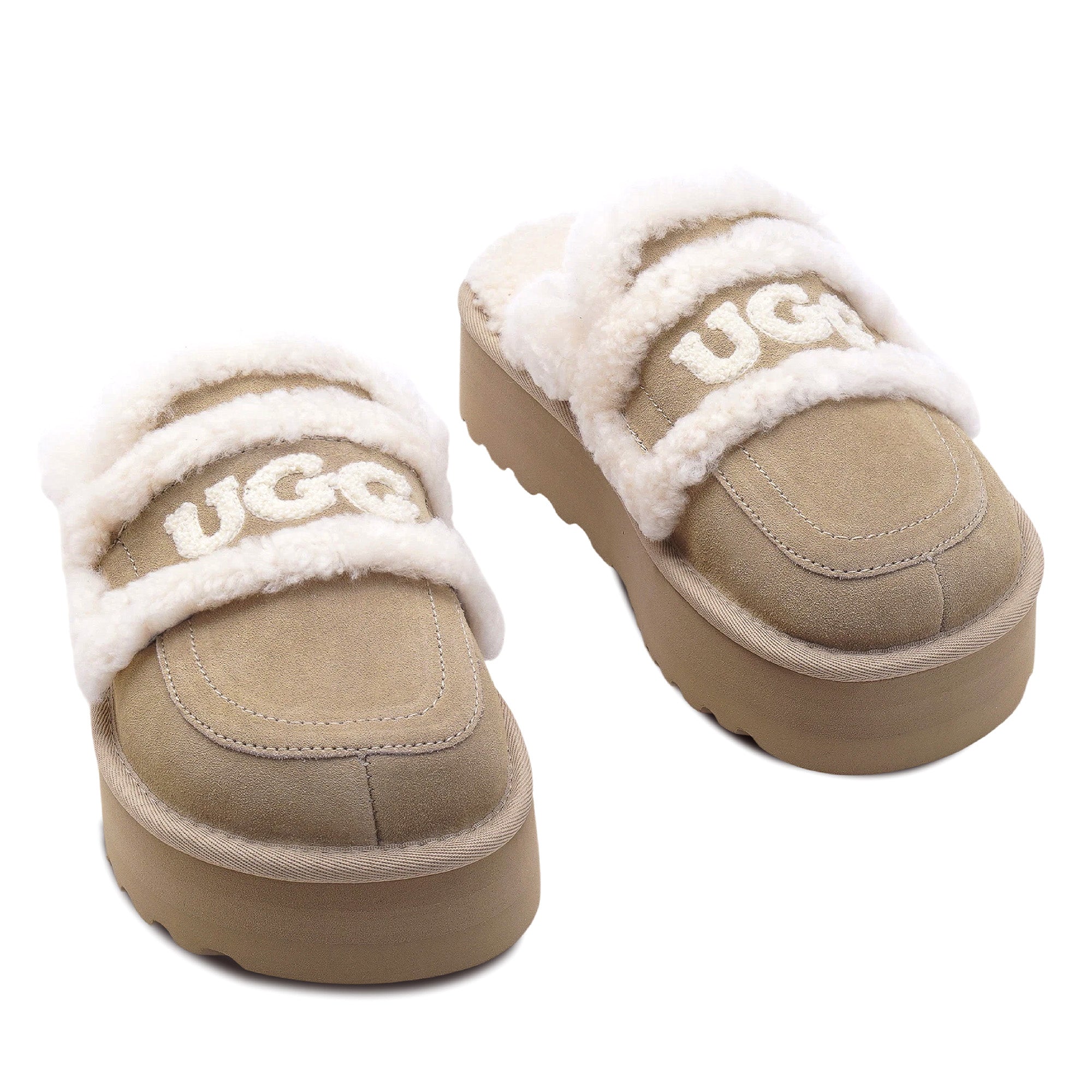 Logo Shearling Platform Uggs (DETACHABLE FEATURE)